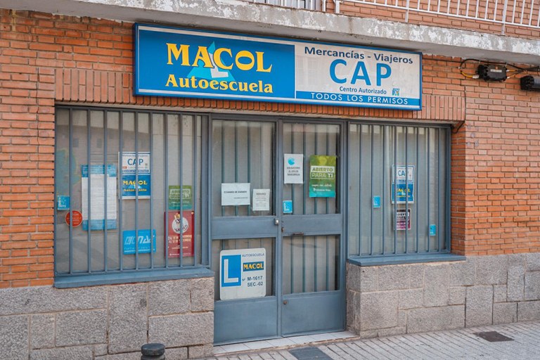 AUTOESCUELA MACOL 2.jpeg