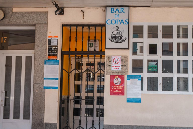 BAR DE COPAS LA SANTA SED.jpeg