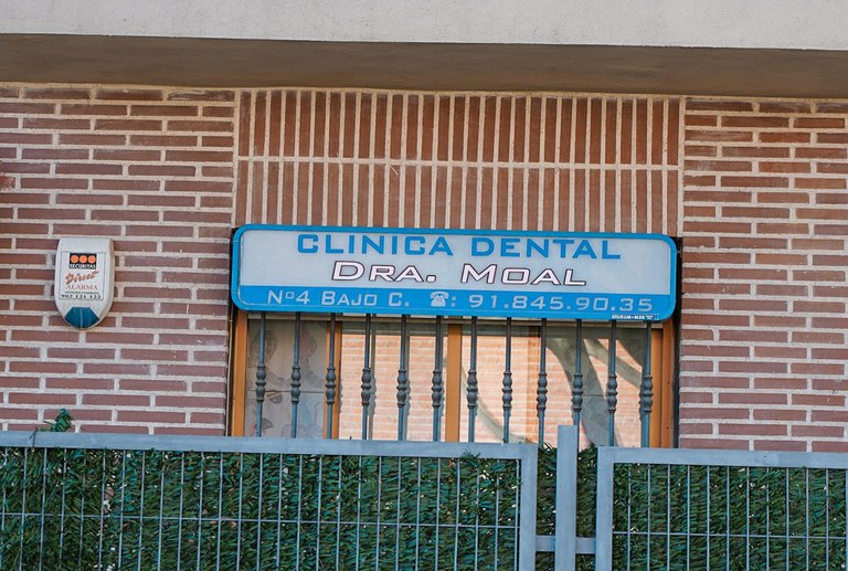 CLNICA DENTAL DE LA DOCTORA MOAL.jpeg