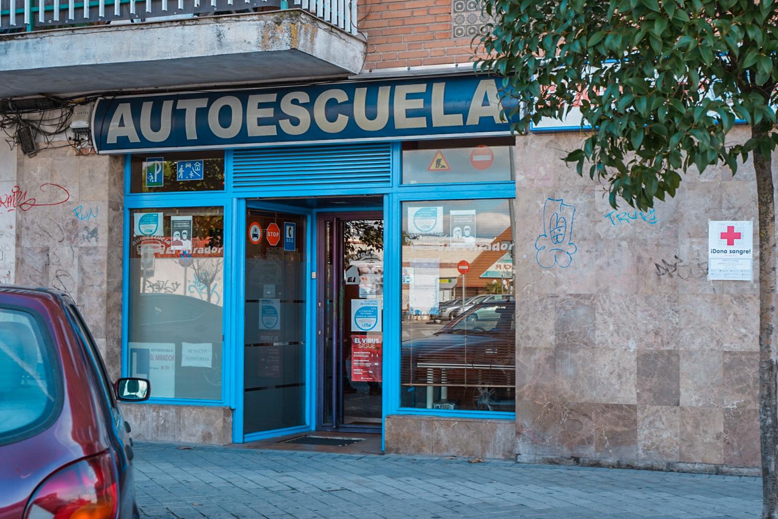 AUTOESCUELA EL MIRADOR.jpeg
