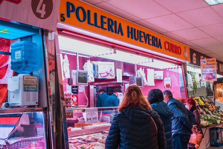 Ampliar 'POLLERA HUEVERA CURRO.jpeg' POLLERA HUEVERA CURRO.jpeg