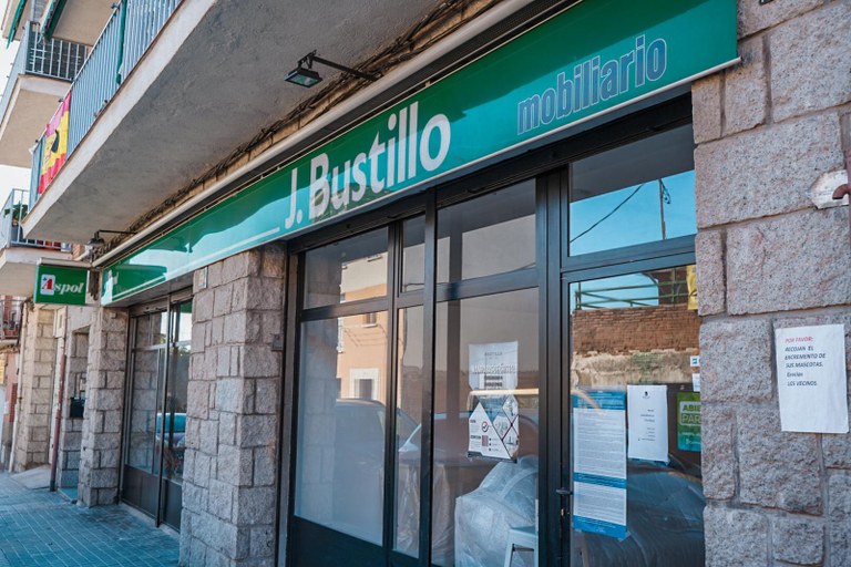 MUEBLES BUSTILLO.jpeg