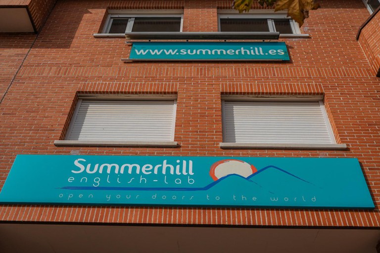 ACADEMIA DE INGLS SUMMERHILL.jpeg
