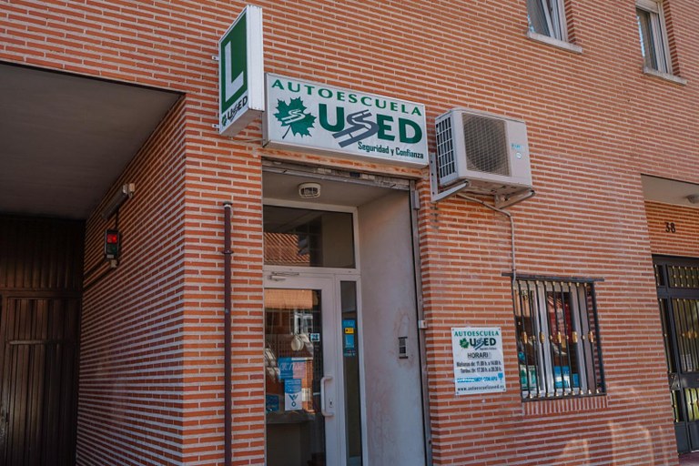 AUTOESCUELA USED.jpeg
