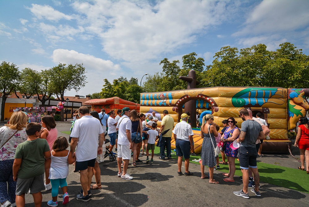 Gran parque infantil hinchables.jpg