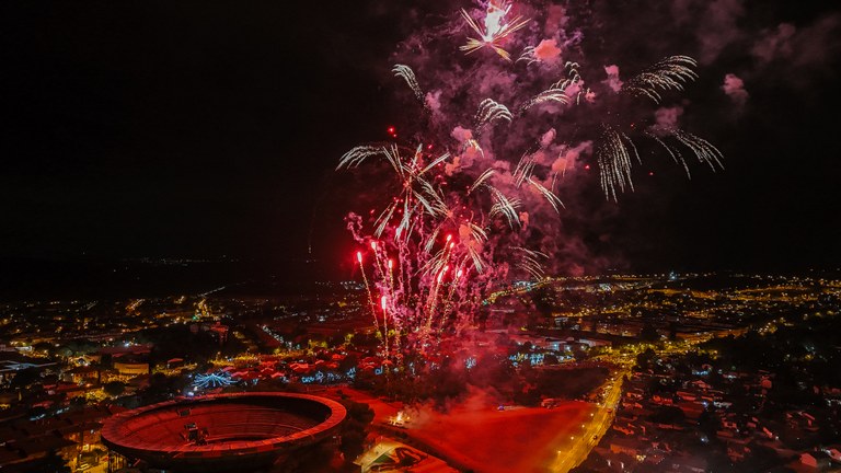 Fuegos Artificiales.jpg Fuegos Artificiales.jpg