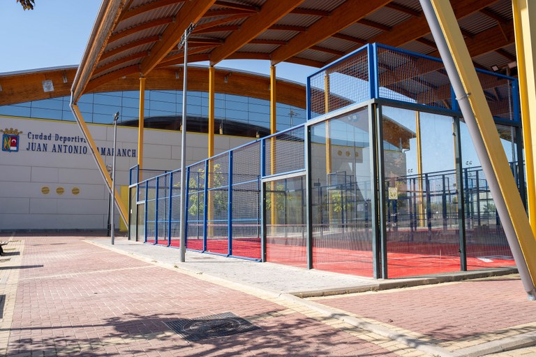 Ampliar 'Colmenar Viejo renueva las pistas de pádel de la Ciudad Deportiva ‘Samaranch’'