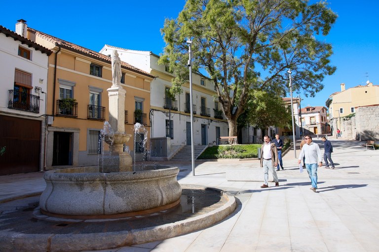 Ampliar 'Culmina la remodelación del entorno de la Basílica, realzando el atractivo y el valor patrimonial de uno de los enclaves más emblemáticos de la ciudad'