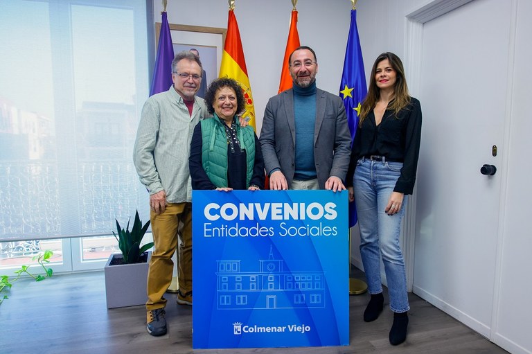 Ampliar 'El Ayuntamiento de Colmenar Viejo firma un convenio de colaboración con la Asociación de Amigos del Pueblo Saharaui'