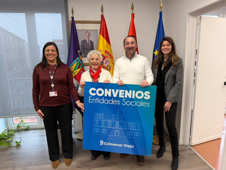 Ampliar 'El Ayuntamiento de Colmenar Viejo y Cruz Roja Española firman un convenio de colaboración'