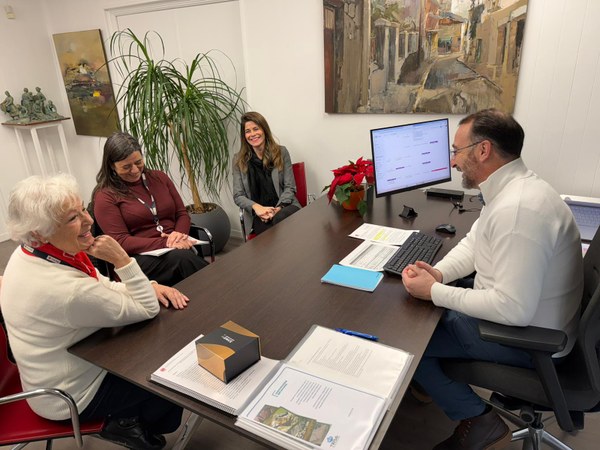 NdP_Convenio con Cruz Roja (2).jpeg NdP_Convenio con Cruz Roja (2).jpeg