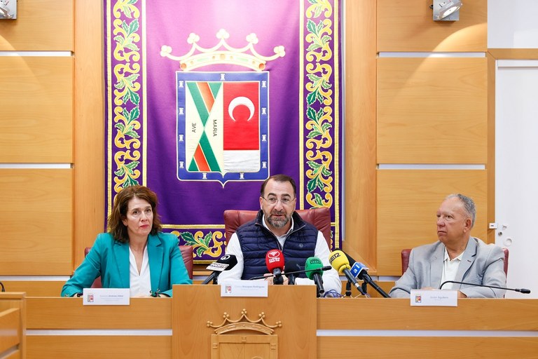 Ampliar 'El Ayuntamiento firma con ASEYACOVI un nuevo convenio de colaboración para la dinamización comercial del municipio'