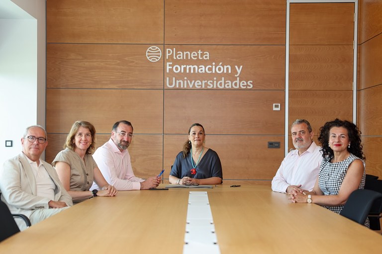 Ampliar 'El Ayuntamiento firma un acuerdo de colaboración con The Core Entertainment Science School'