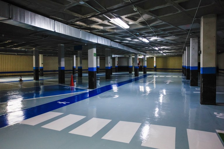 Ampliar 'Finalizan las obras de mejora en el aparcamiento de la Plaza del Pueblo'