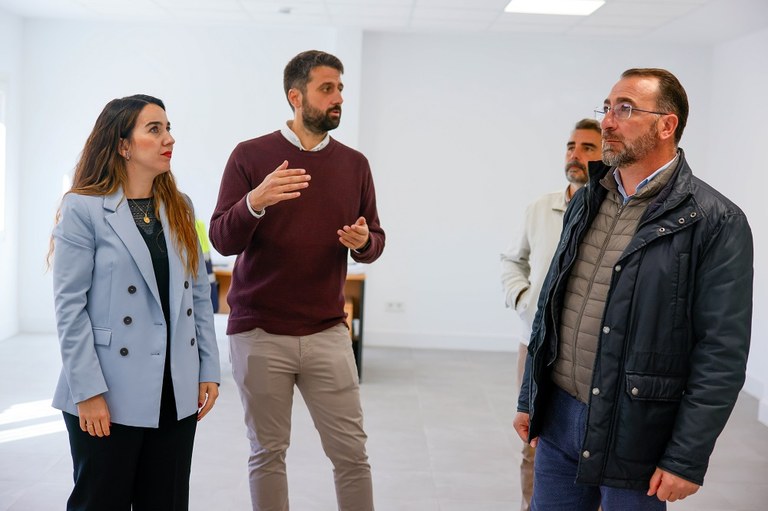 Ampliar 'Finalizan las obras en los vestuarios exteriores y las salas polivalentes del CDM ’Lorenzo Rico’'