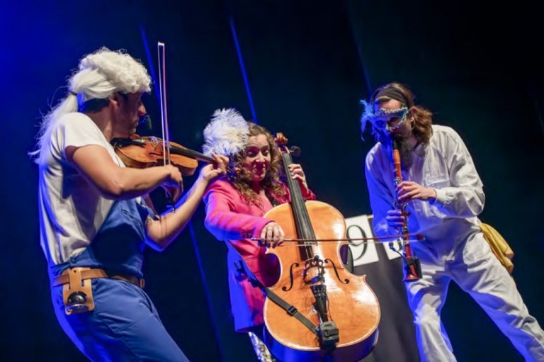 NdP_ArtesEscénicas_Cazamelodíasalrescate.jpg