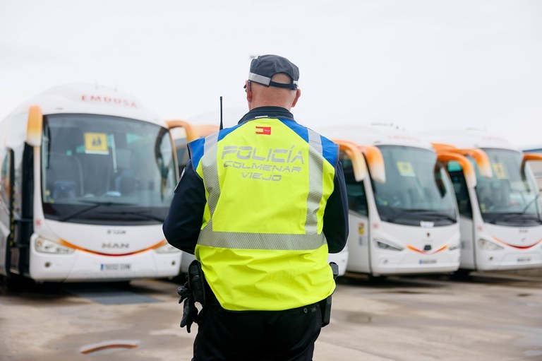 Ampliar 'La Policía Local de Colmenar Viejo está realizando una campaña de vigilancia y control del transporte escolar'